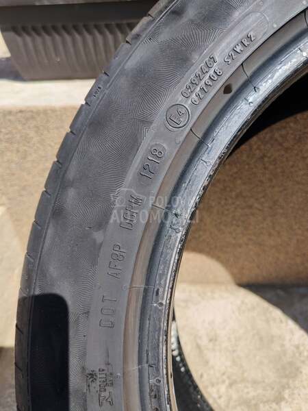 Continental 235/45 R17 Letnja