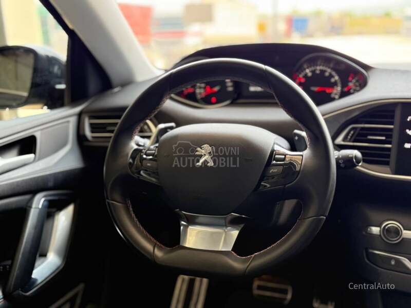 Peugeot 308 1.2 PANOR. V.SER.