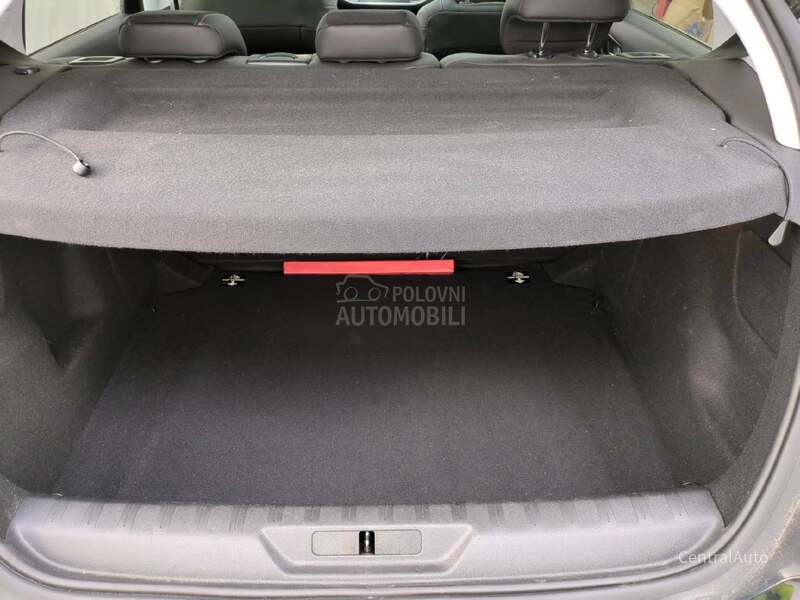 Peugeot 308 1.2 PANOR. V.SER.
