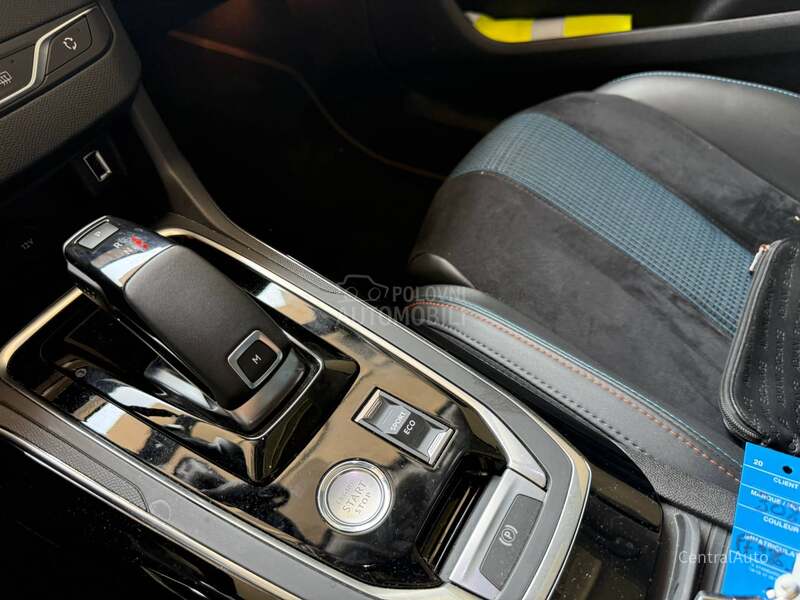 Peugeot 308 1.2 PANOR. V.SER.