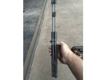 Amortizer haube za Ford Focus od 2004. do 2010. god.