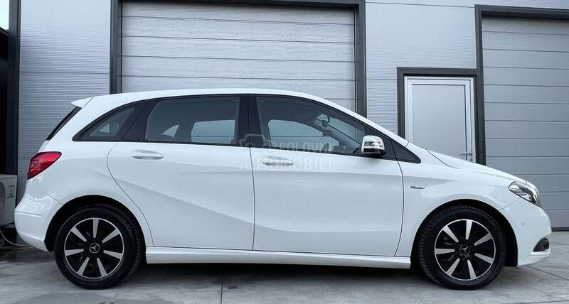 Mercedes Benz B 200 C.H