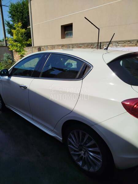 Alfa Romeo Giulietta 