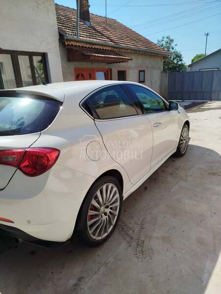 Alfa Romeo Giulietta 