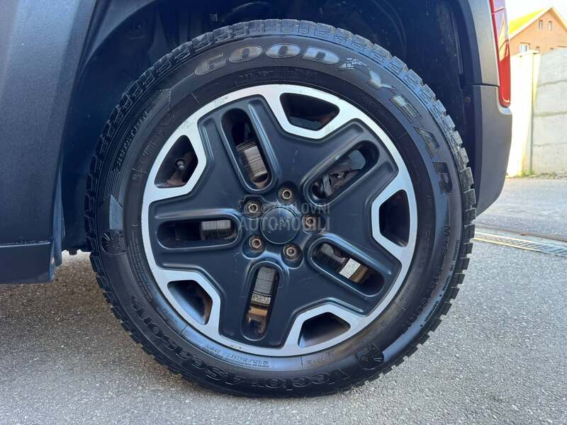 Jeep Renegade TRAILHAWK MATIK CH