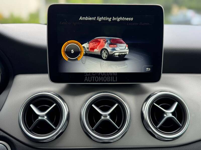 Mercedes Benz GLA 180 d SPORT LED