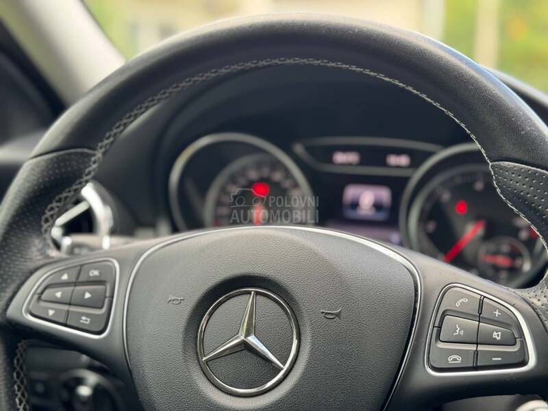 Mercedes Benz GLA 180 d SPORT LED