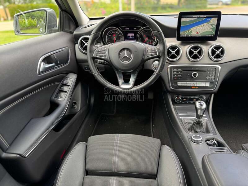 Mercedes Benz GLA 180 d SPORT LED