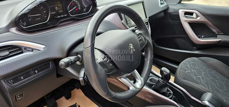 Peugeot 2008 1.2B IZZUZETAN