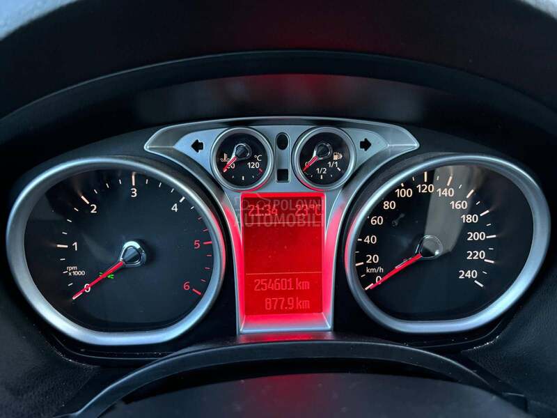 Ford Kuga 2.0TDCI  TITANIJUM