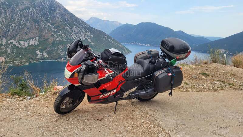 Honda CBR 1000F