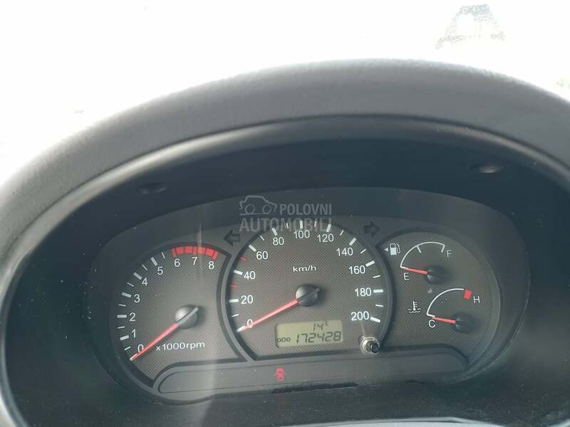 Hyundai Accent SALON