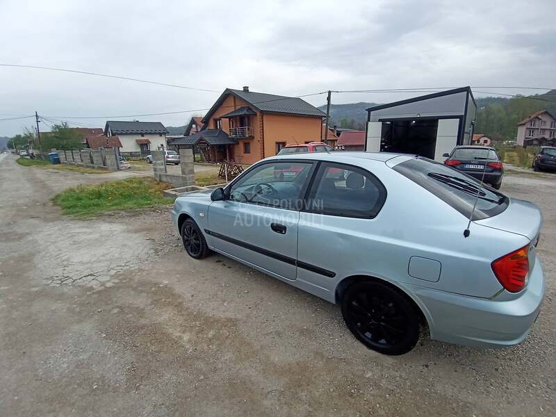 Hyundai Accent SALON