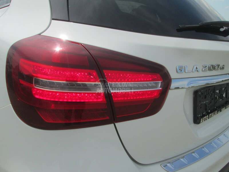 Mercedes Benz GLA 200 d Premium