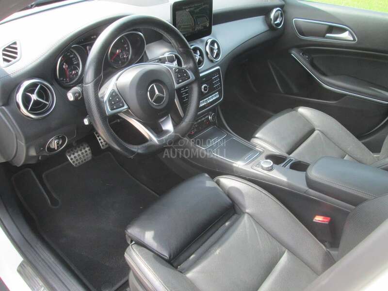 Mercedes Benz GLA 200 d Premium