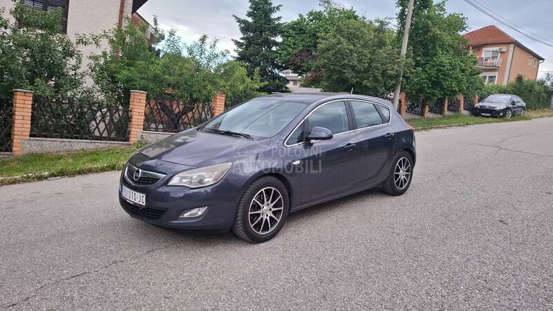 Opel Astra J 1.7 CDTI NOVA