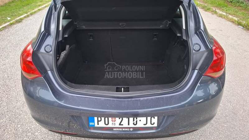 Opel Astra J 1.7 CDTI NOVA