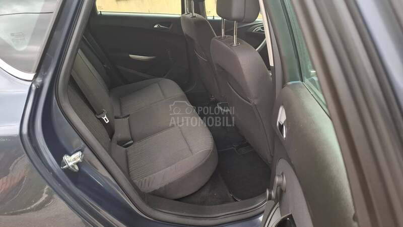 Opel Astra J 1.7 CDTI NOVA