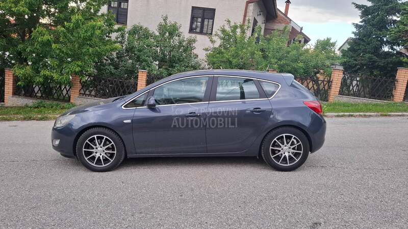 Opel Astra J 1.7 CDTI NOVA