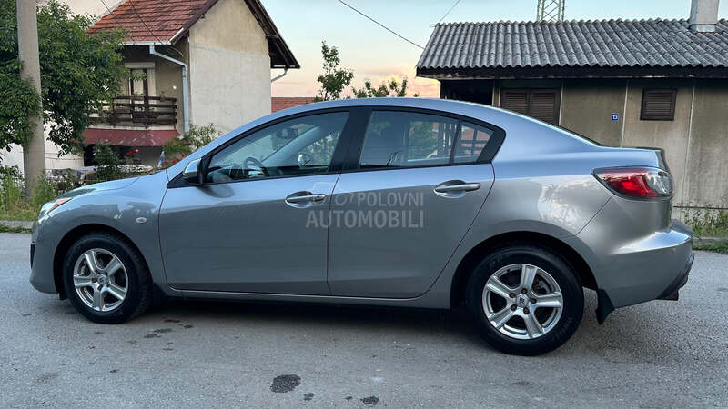 Mazda 3 1.6 D.IZUZEETNA