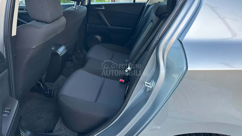 Mazda 3 1.6 D.IZUZEETNA