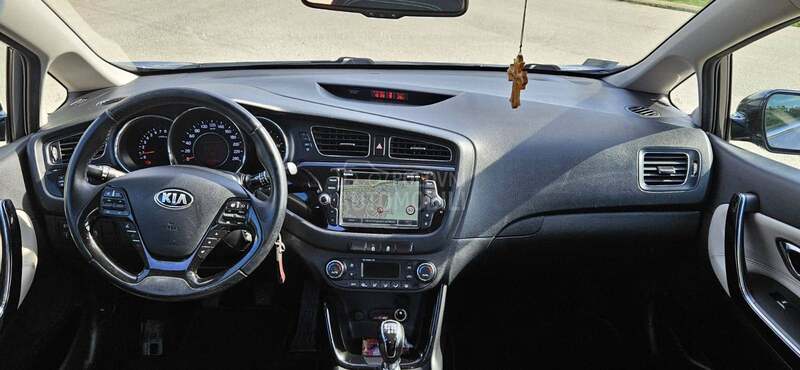 Kia cee`d 1.6GDI FIFA WORLD