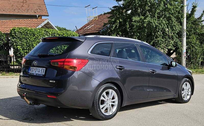 Kia cee`d 1.6GDI FIFA WORLD