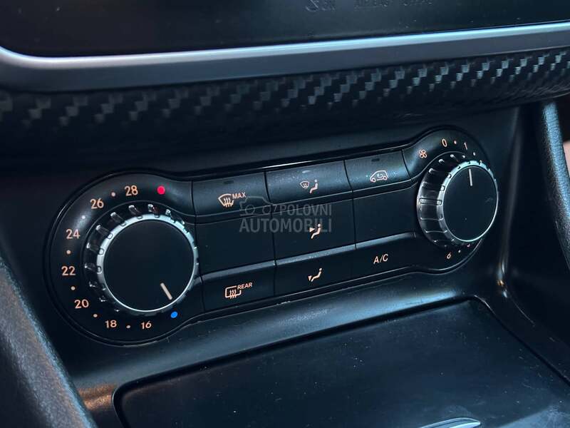 Mercedes Benz A 180 3X AMG/PANO/AUT