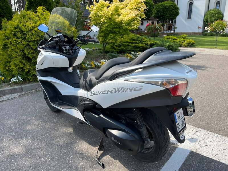 Honda Silver Wing 400