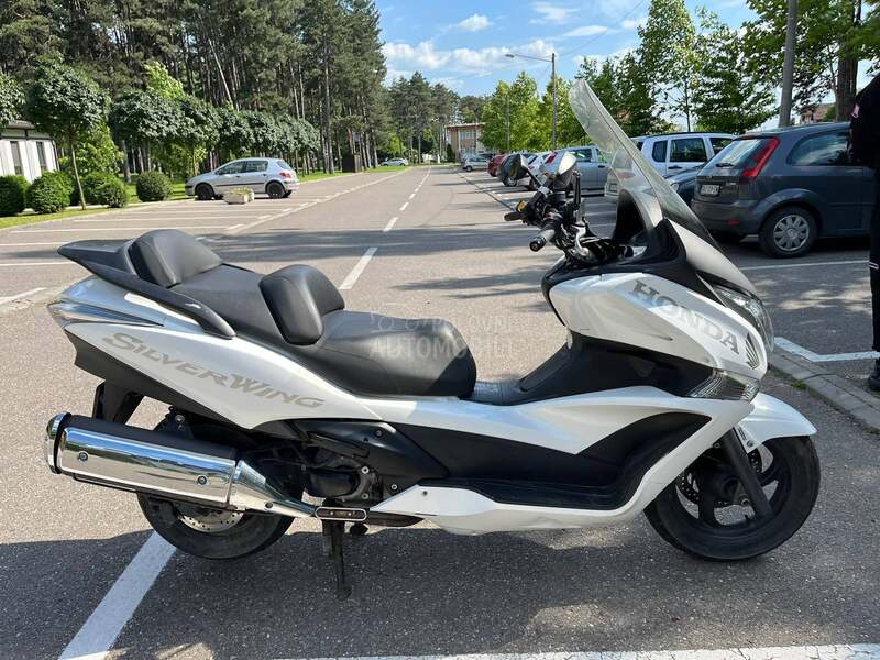 Honda Silver Wing 400