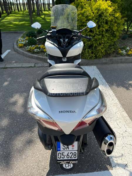 Honda Silver Wing 400