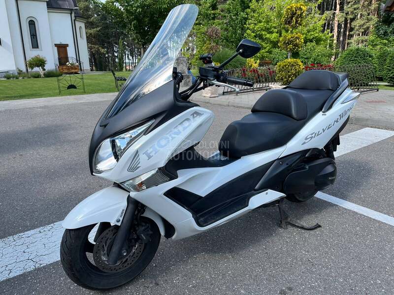 Honda Silver Wing 400