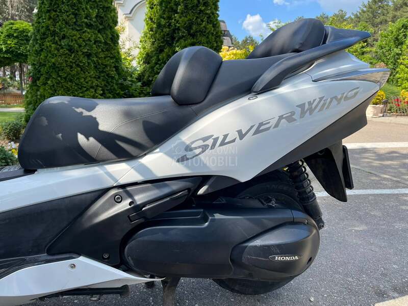 Honda Silver Wing 400