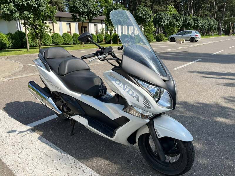 Honda Silver Wing 400