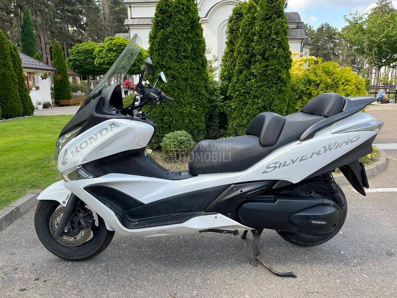 Honda Silver Wing 400