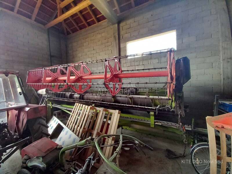 Claas Dominator 106