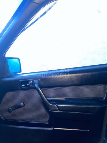 Mercedes Benz 190 