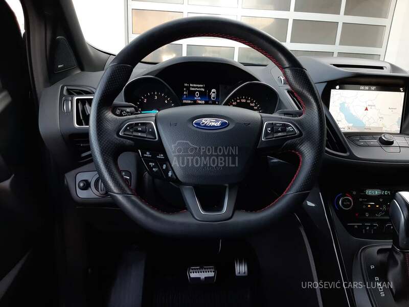 Ford Kuga ST line AWD CH