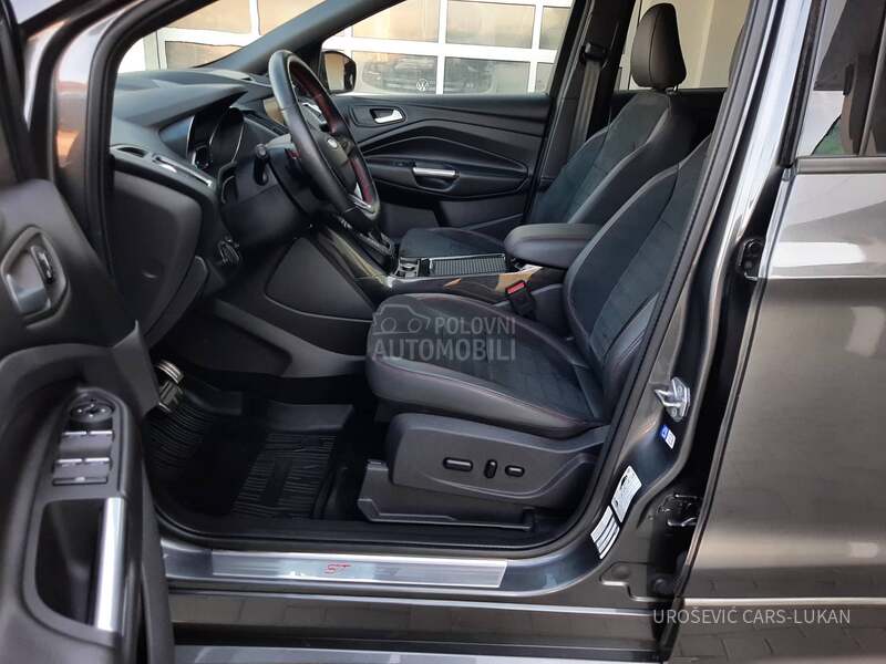 Ford Kuga ST line AWD CH