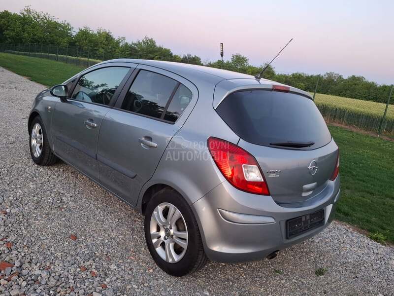 Opel Corsa D 1.4