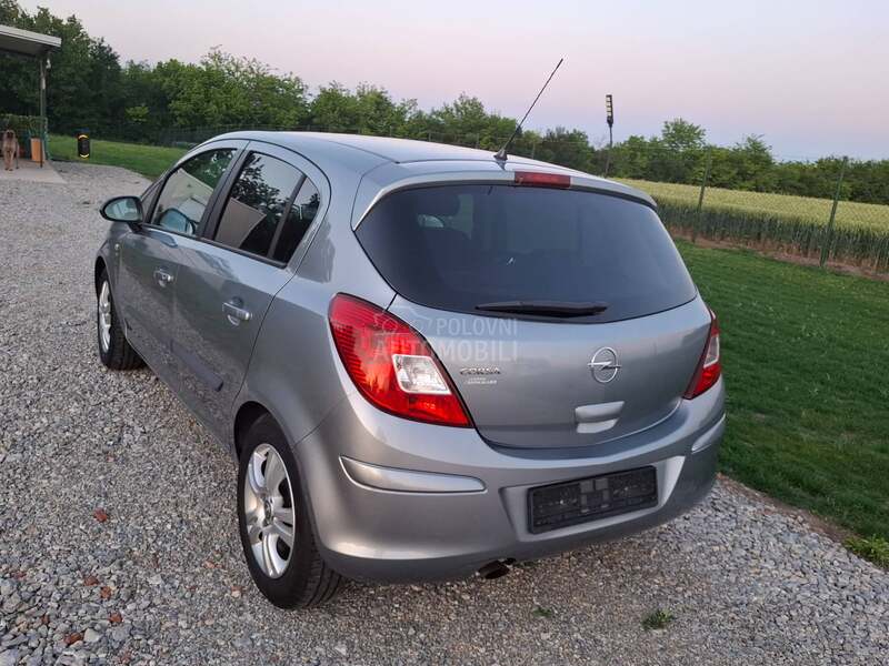 Opel Corsa D 1.4