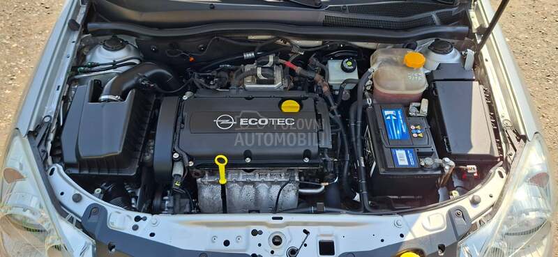 Opel Astra H 1.6 REZERVISA NO