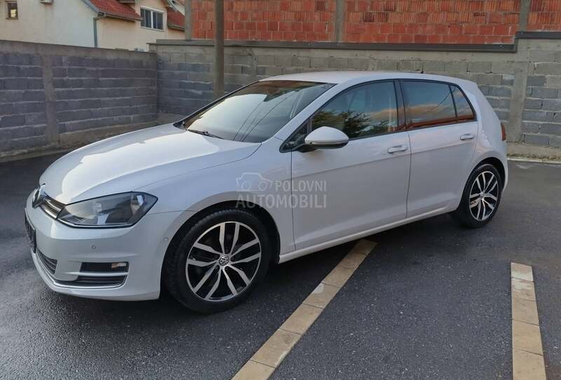 Volkswagen Golf 7 DSG/F1 PERLA/HIGHL