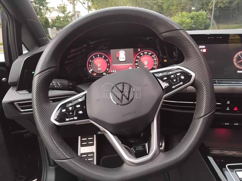 Volkswagen Golf 8 R Line eTSI