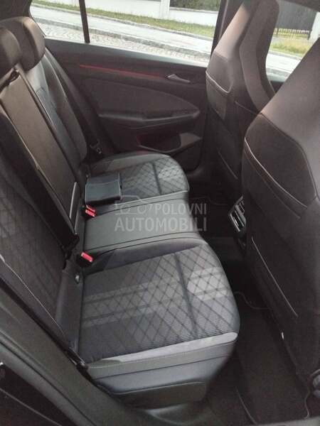Volkswagen Golf 8 R Line eTSI