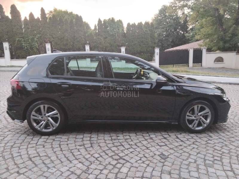 Volkswagen Golf 8 R Line eTSI