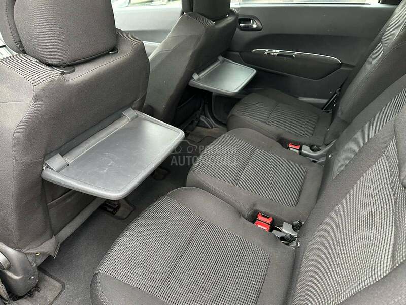 Peugeot 5008 1.6e-HDI