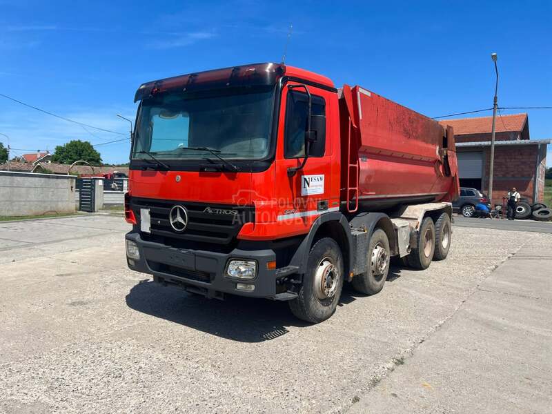 Mercedes Benz 3241