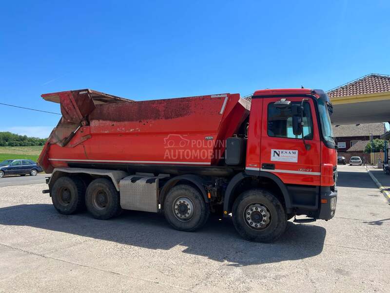 Mercedes Benz 3241