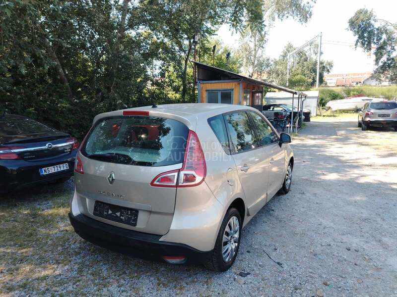 Renault Scenic 1.6